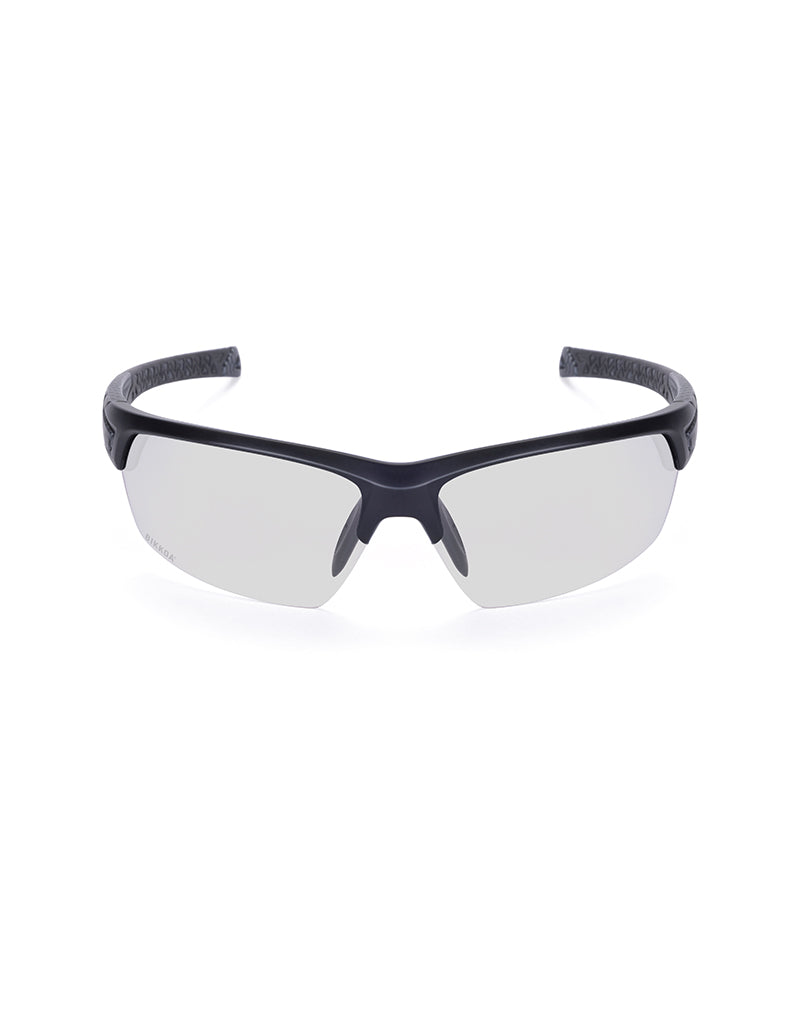 Gafas deportivas BIKKOA GOAT color fotocromática, vista frontal con lente fotocromática, ideal para alta movilidad en deportes de raqueta y carrera - Fotocromática