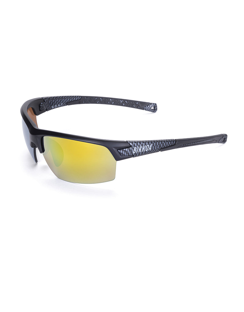 Gafas deportivas BIKKOA GOAT color dorada, vista lateral izquierda con diseño deportivo de doble lente y estructura ligera de TR90- Dorada