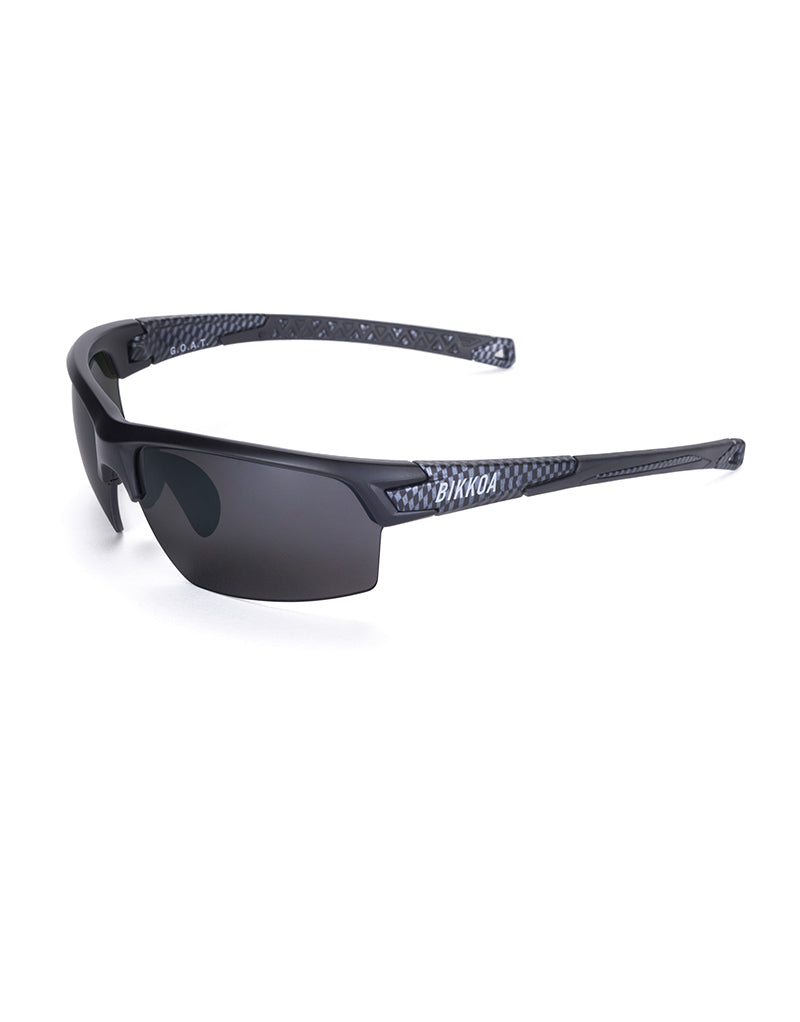 Gafas deportivas BIKKOA GOAT color negra, vista lateral izquierda con diseño deportivo de doble lente y estructura ligera de TR90 - Negra