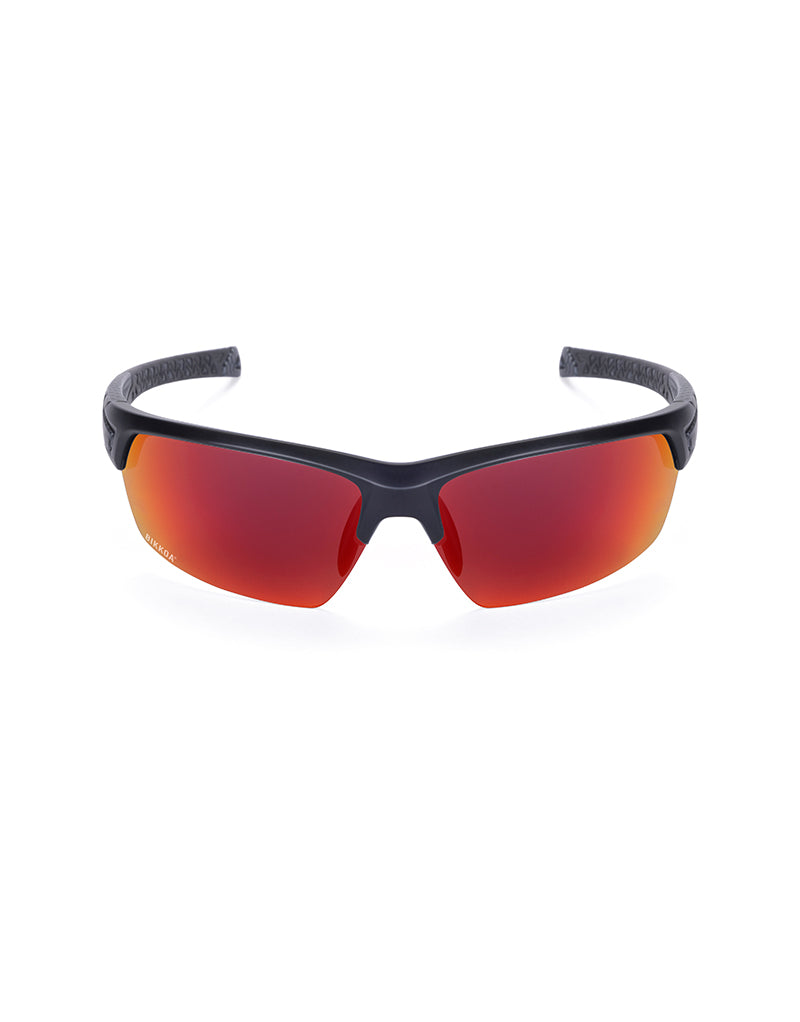 Gafas deportivas BIKKOA GOAT color rojo, vista frontal con lente roja REVO, ideal para alta movilidad en deportes de raqueta y carrera - Roja