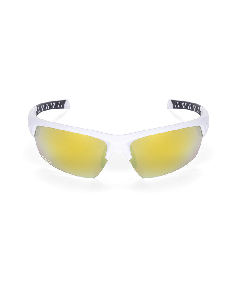 Gafas deportivas BIKKOA LAB con montura blanca mate y lente dorada REVO, vista frontal con lente dorada REVO, diseño de doble lente para máxima protección deportiva - Dorada