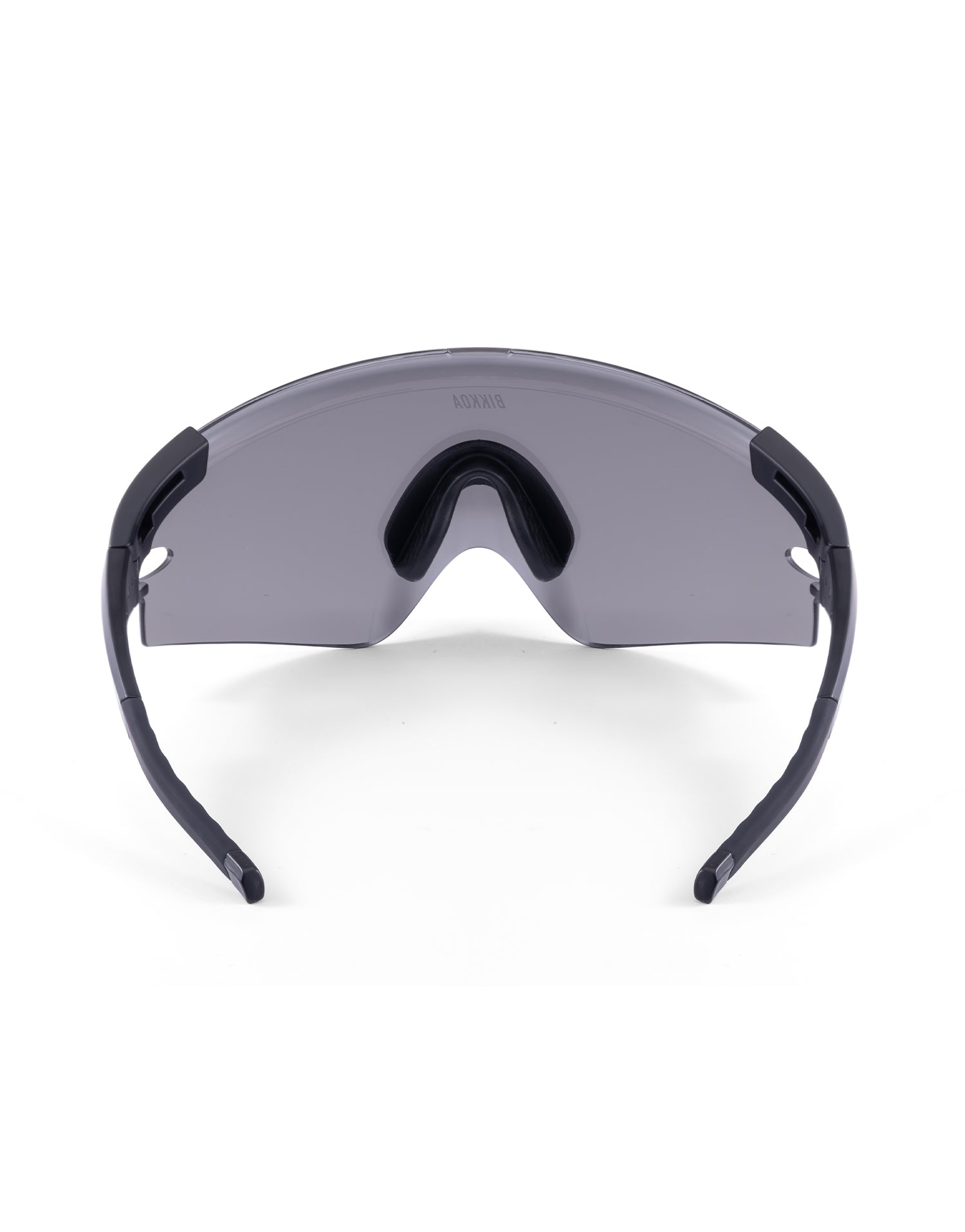 Gafas de ciclismo BIKKOA AERION negra, vista trasera mostrando puente nasal flexible y sistema de ventilación lateral - Plateada