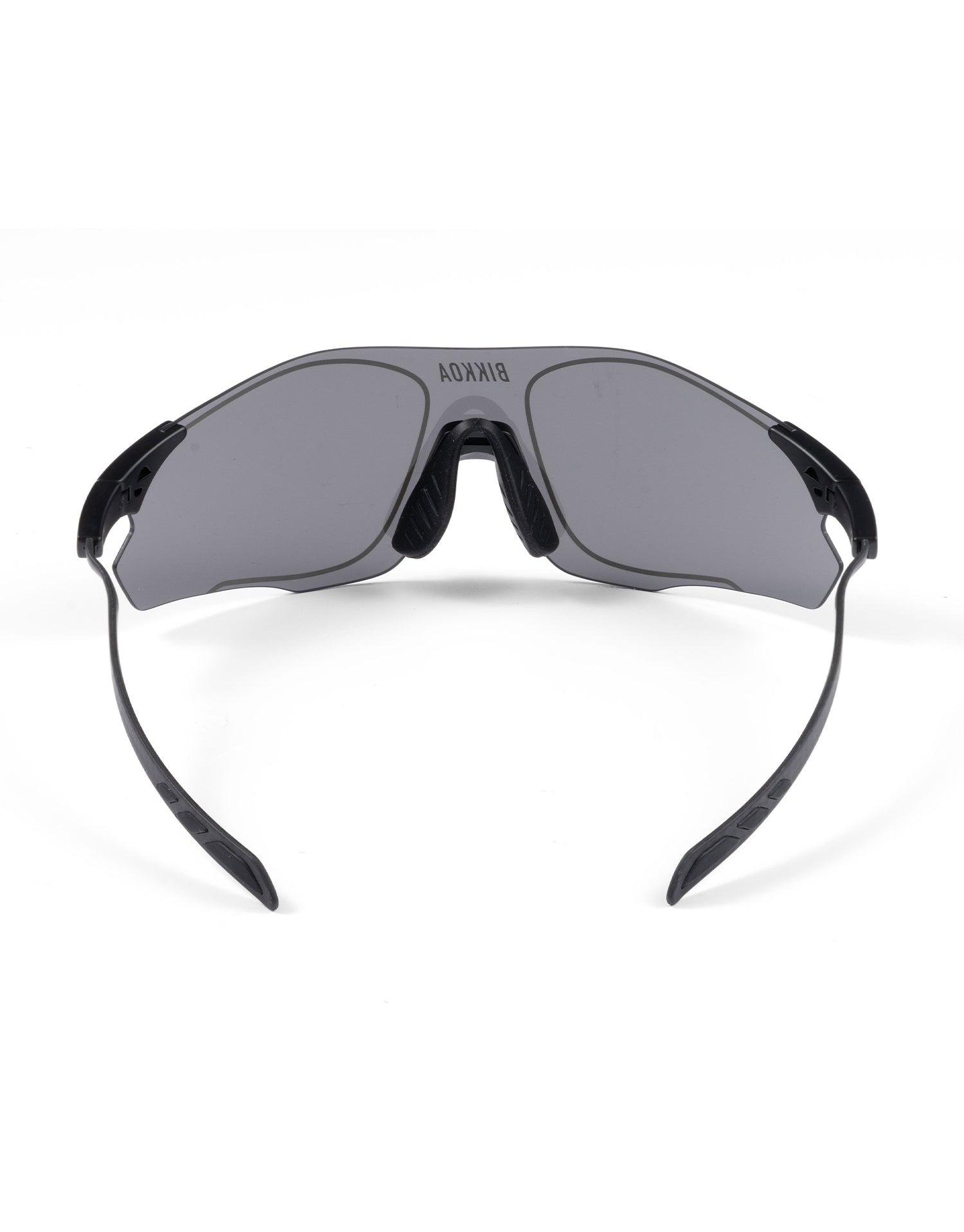 Diseño trasero de las gafas deportivas BIKKOA EXON con lente negra  - Negro