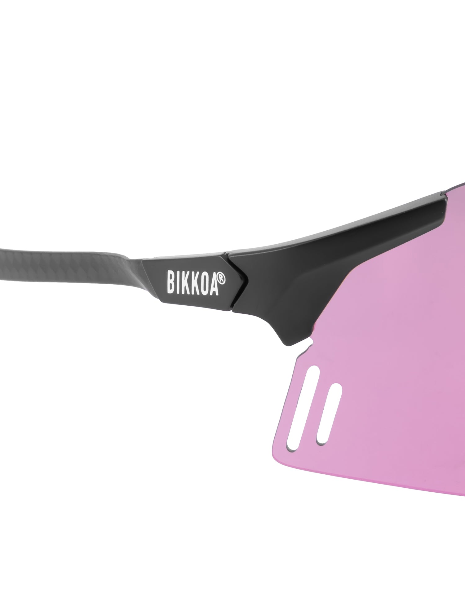 Gafas deportivas BIKKOA NEXORA rosas, detalle de la lente perforada AIR VENT y terminales de carbono antideslizantes del modelo NEXORA - rosa