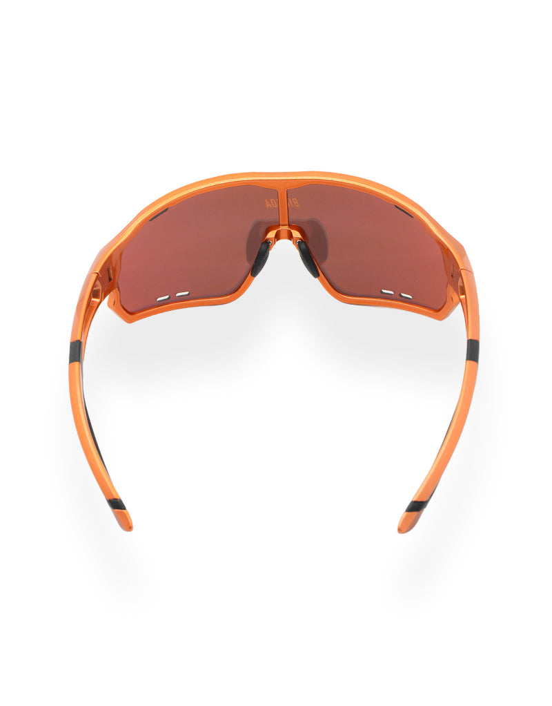 Vista superior de gafas deportivas BIKKOA NEXO bronce con estructura envolvente y ventilación - Bronce