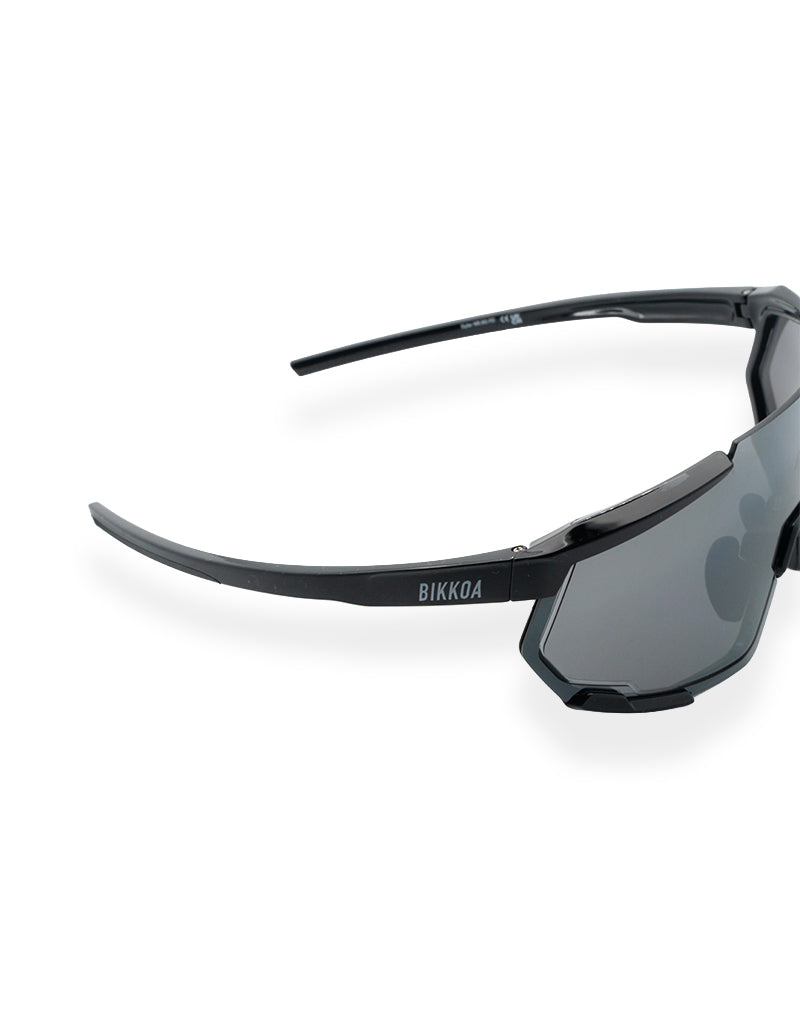 Detalle lente técnica SYLAR alto rendimiento - Plateada